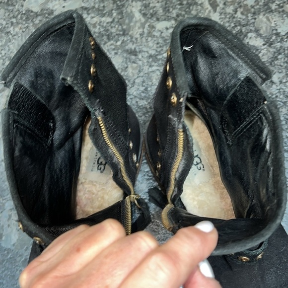 UGG Sz 9 Fabrizia Stud Boots Black Suede Goldtone Grommets Side Zip - Picture 6 of 11